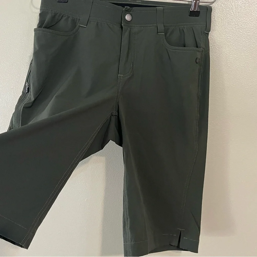 Outdoor  Research Women’s Hiking Camping  Green Shorts Nylon Size 2